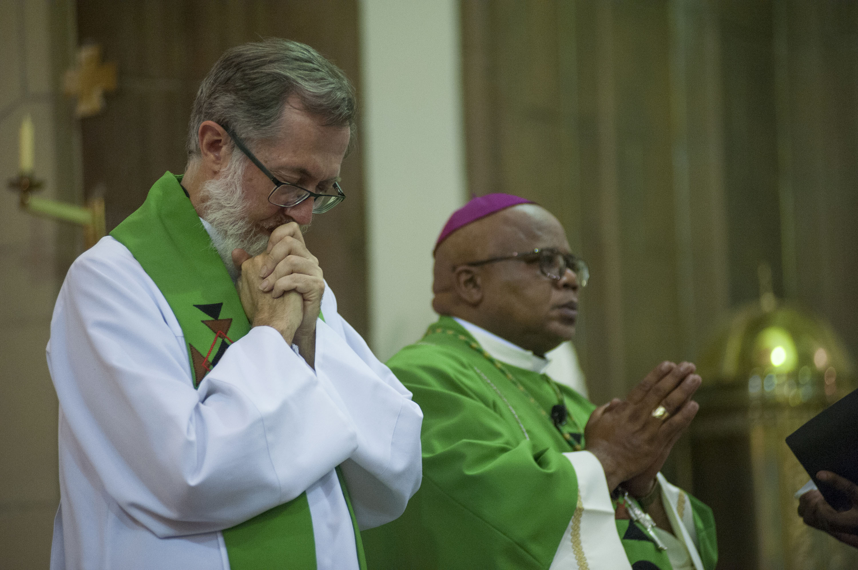 feesmustfallpeacefully-says-father-graham-pugin-groundup